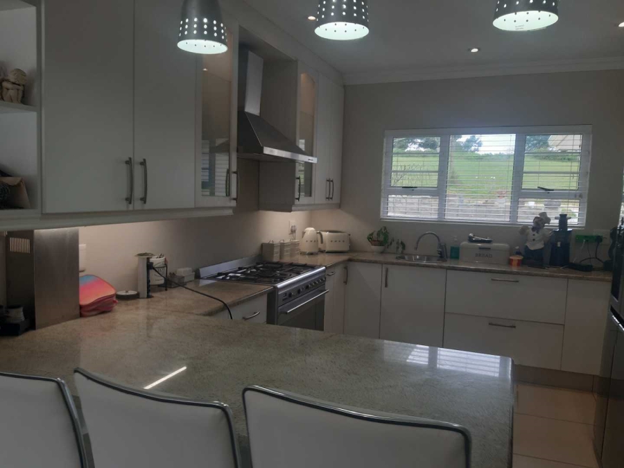 6 Bedroom Property for Sale in East Coast Resorts Eastern Cape